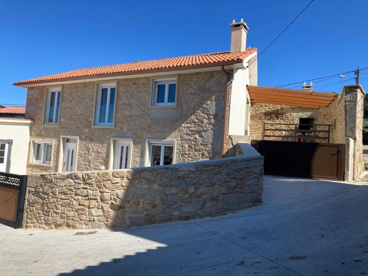 Apartamentos Curras En Tourinan Exterior photo