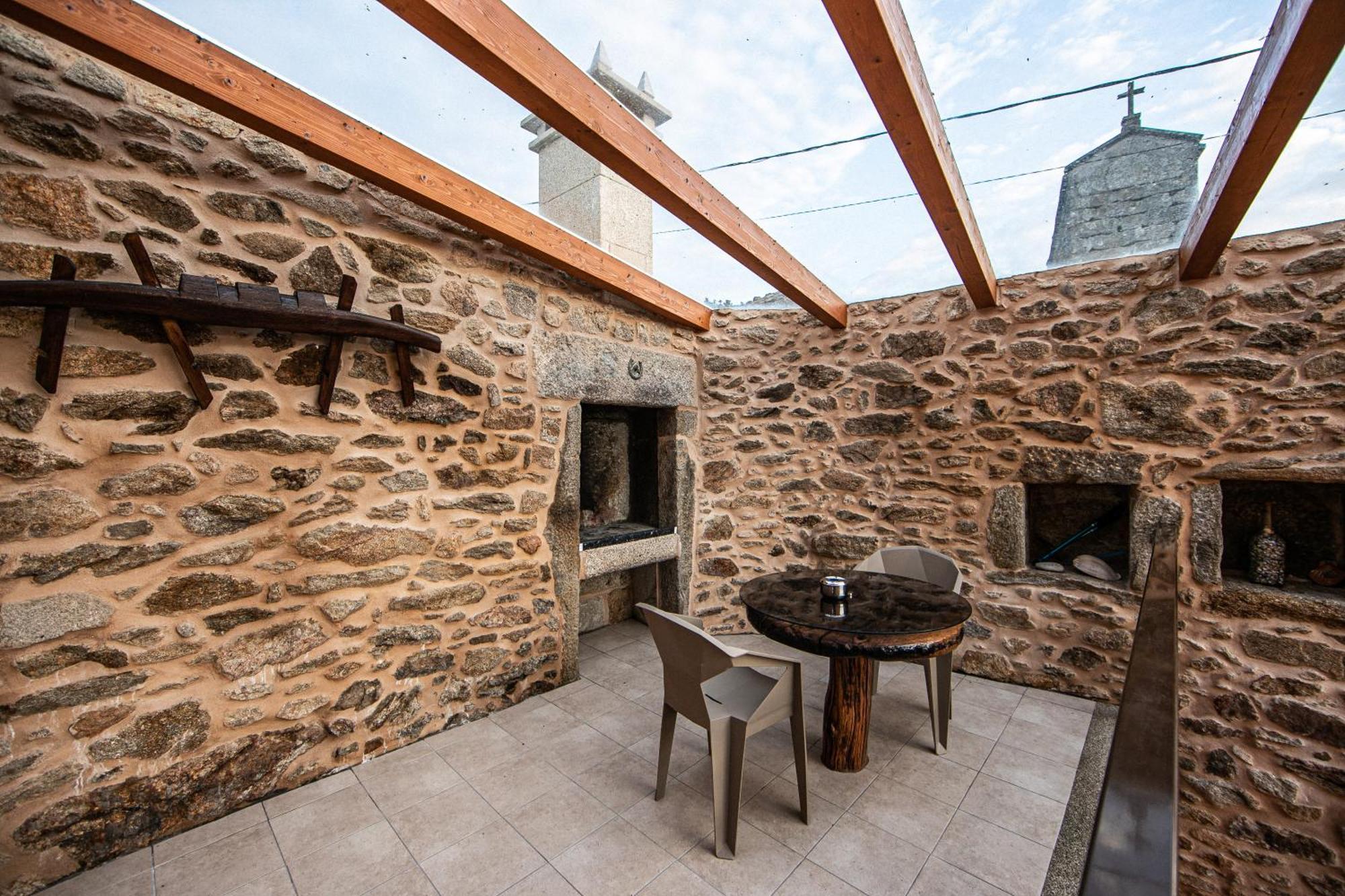 Apartamentos Curras En Tourinan Exterior photo