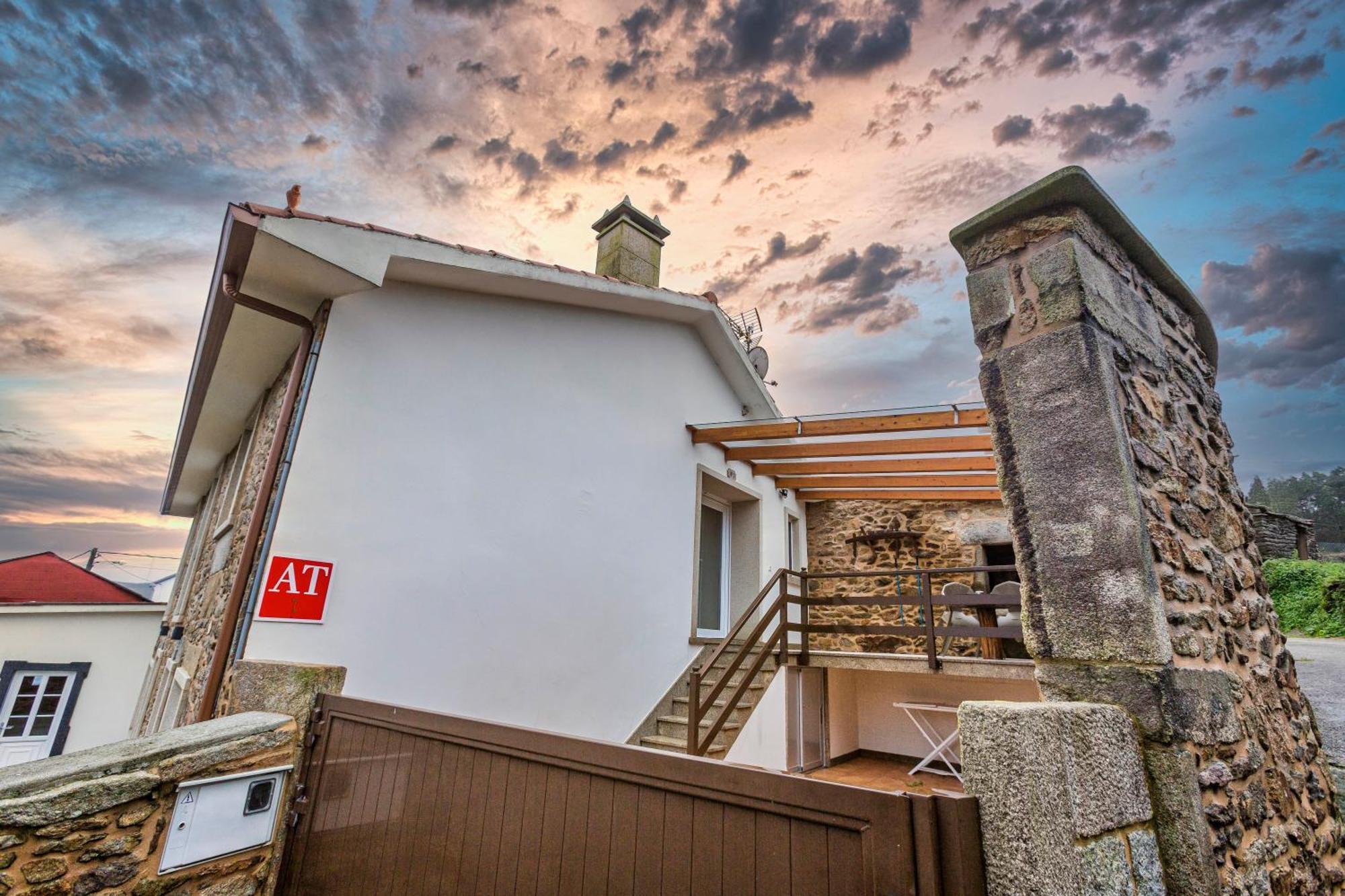 Apartamentos Curras En Tourinan Exterior photo